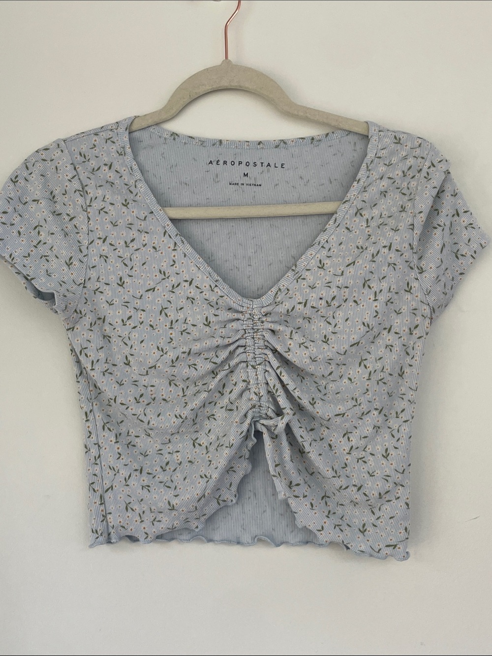 Aeropostale Light Blue Floral Ruched Front Cropped Top medium
